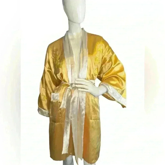 Kimono In Beige And White Silk Reversible One Size Kimono.  E28 - Picture 1 of 11